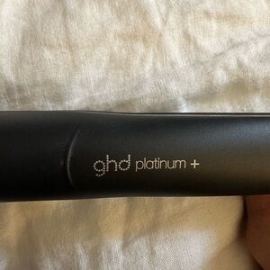 GHD Platinum + styler 1” flat iron - like new